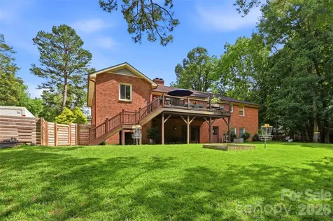 2620 Lynbridge Drive Charlotte NC 28226