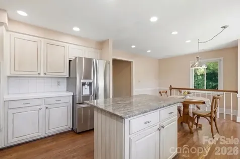 2620 Lynbridge Drive Charlotte NC 28226
