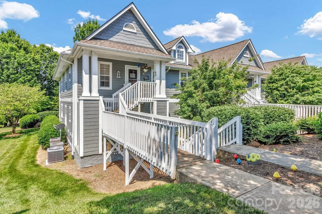 2601 Sagamore Lane Asheville NC 28806