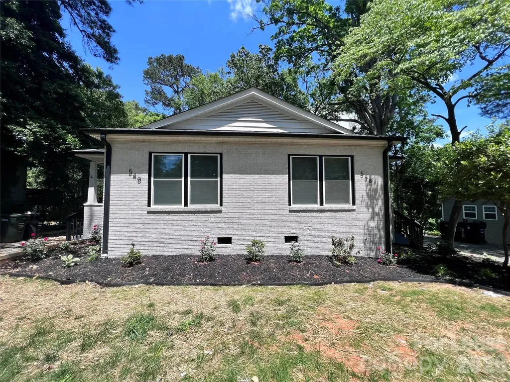 538 Hillandale Street NE Concord NC 28025