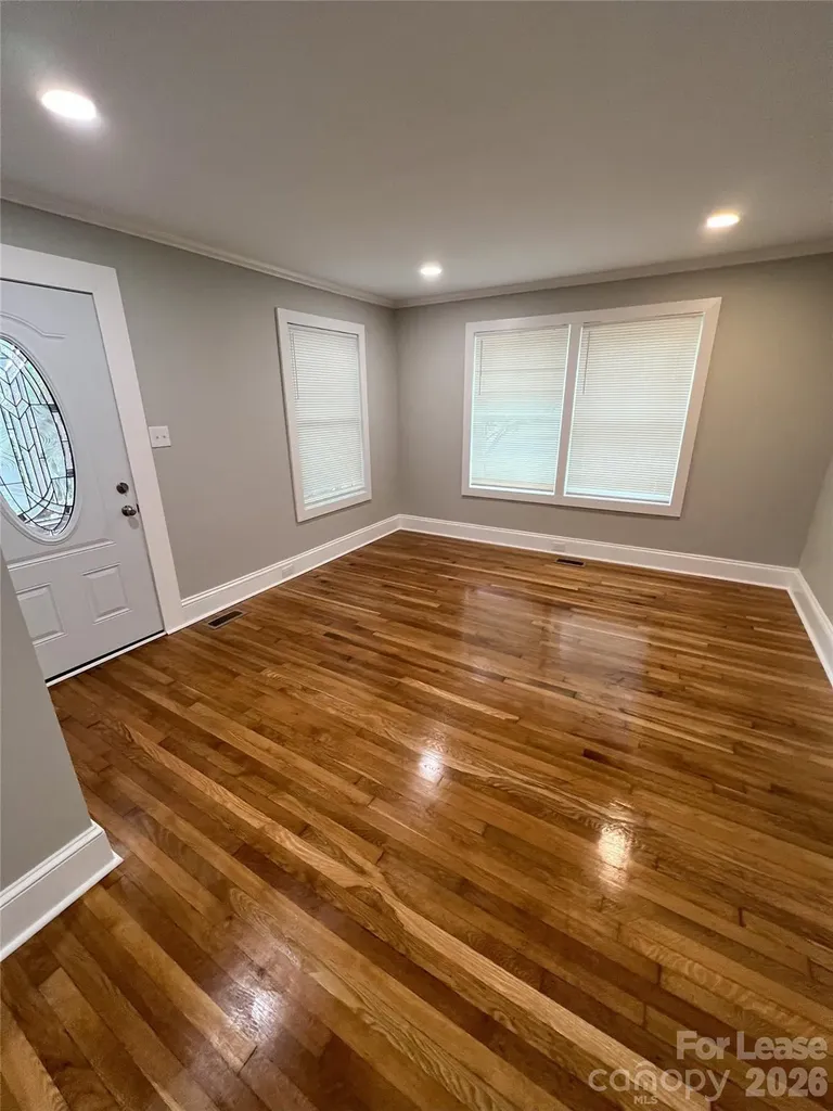 538 Hillandale Street NE Concord NC 28025