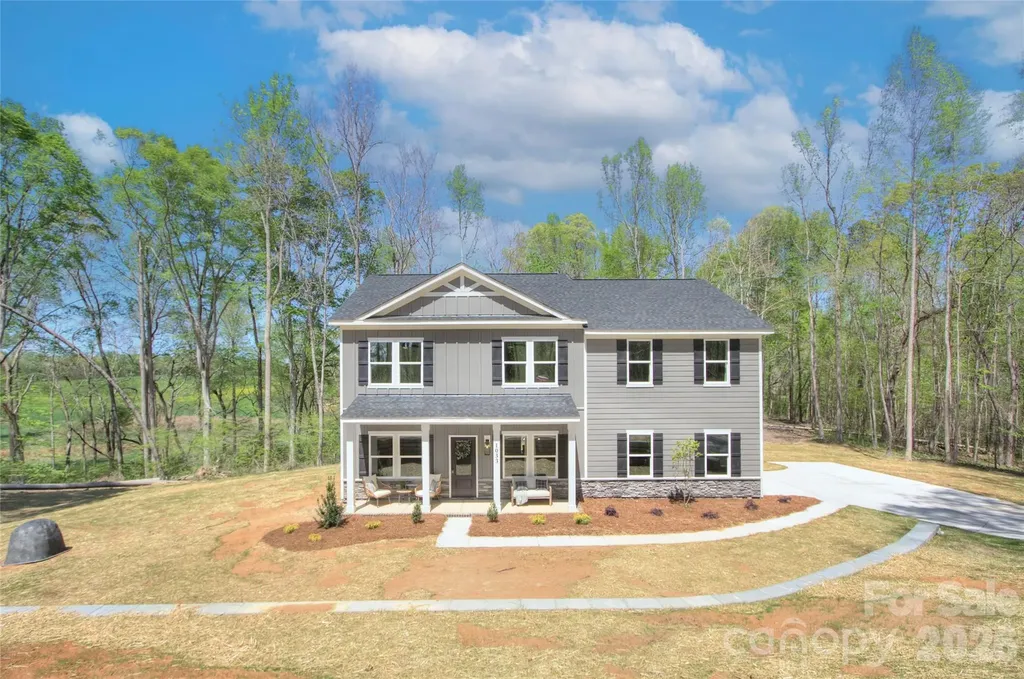 1033 Harrogate Drive Bessemer City NC 28016