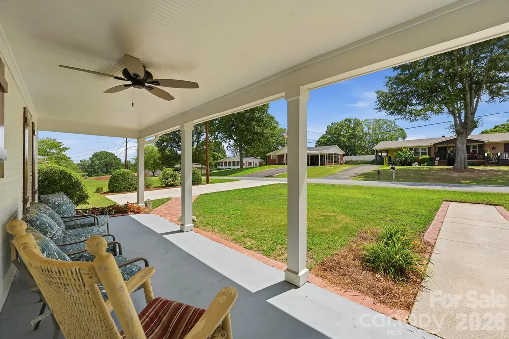 520 Eastway Avenue Kannapolis NC 28083