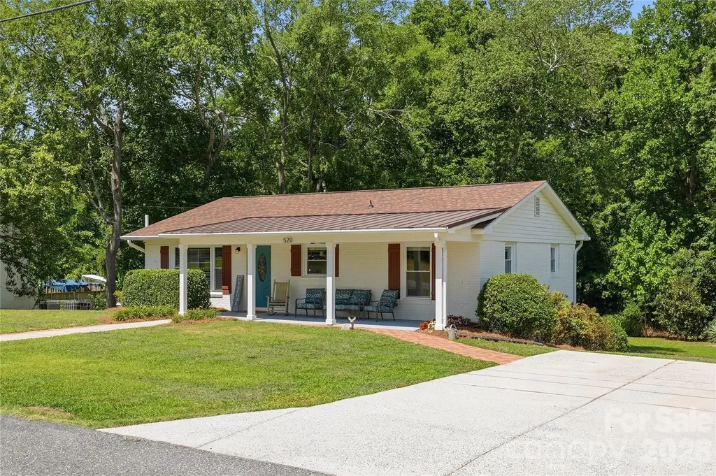 520 Eastway Avenue Kannapolis NC 28083
