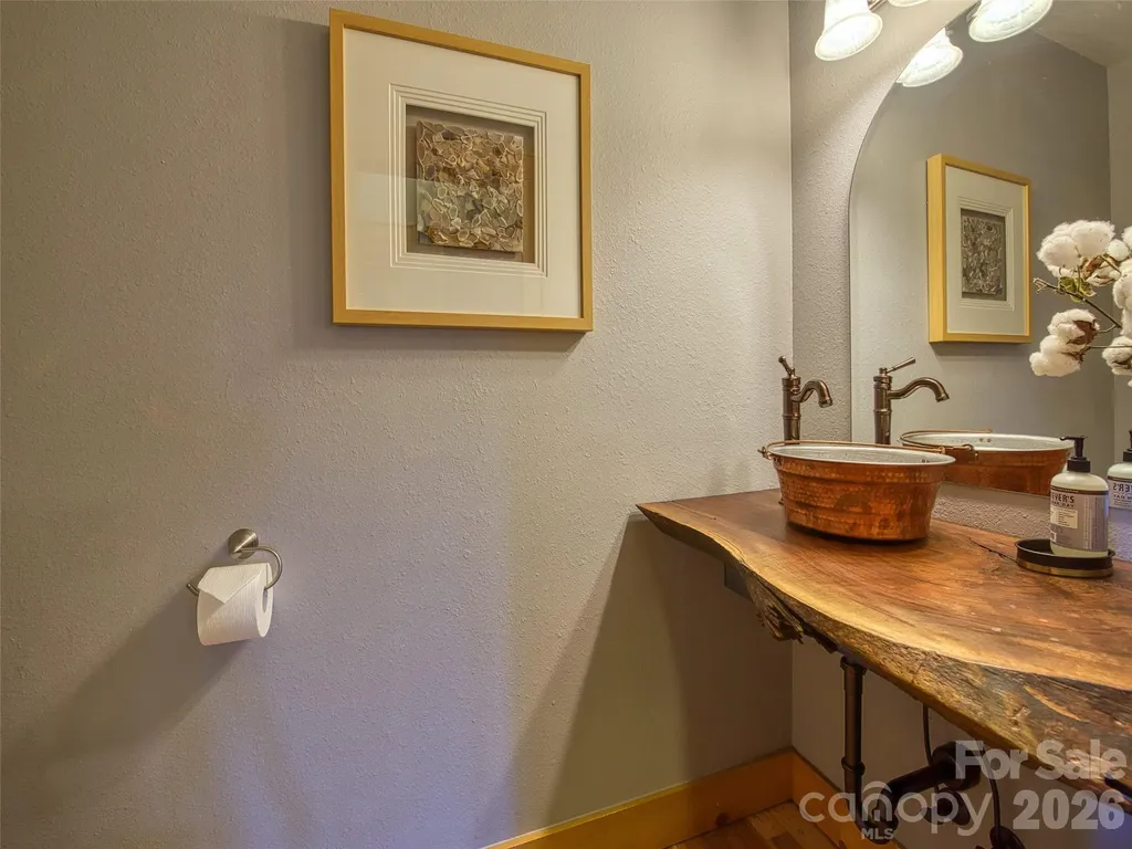 53 Kamama Trail Maggie Valley NC 28751