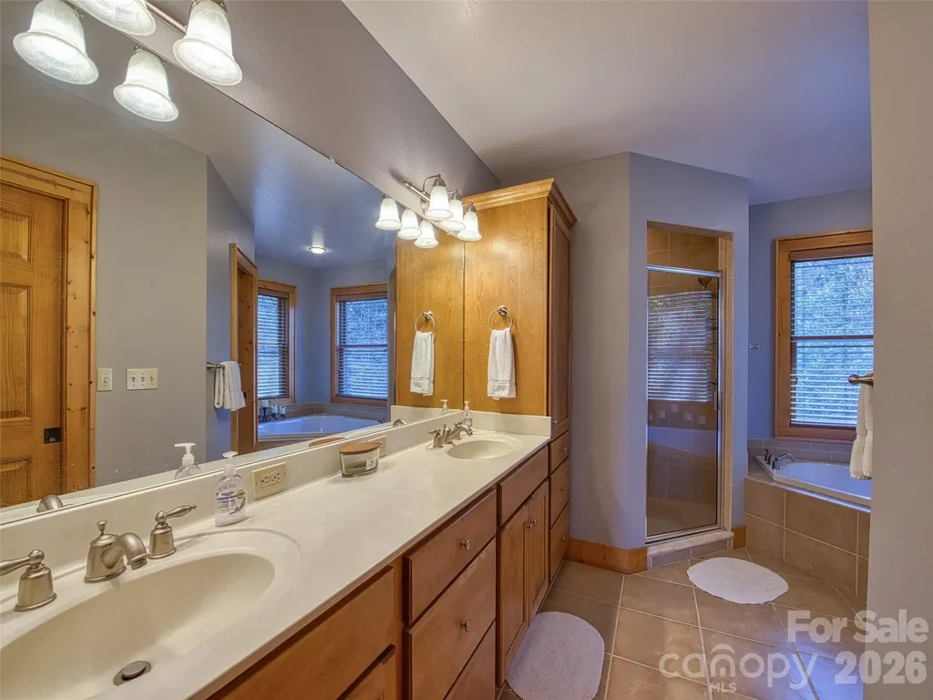 53 Kamama Trail Maggie Valley NC 28751
