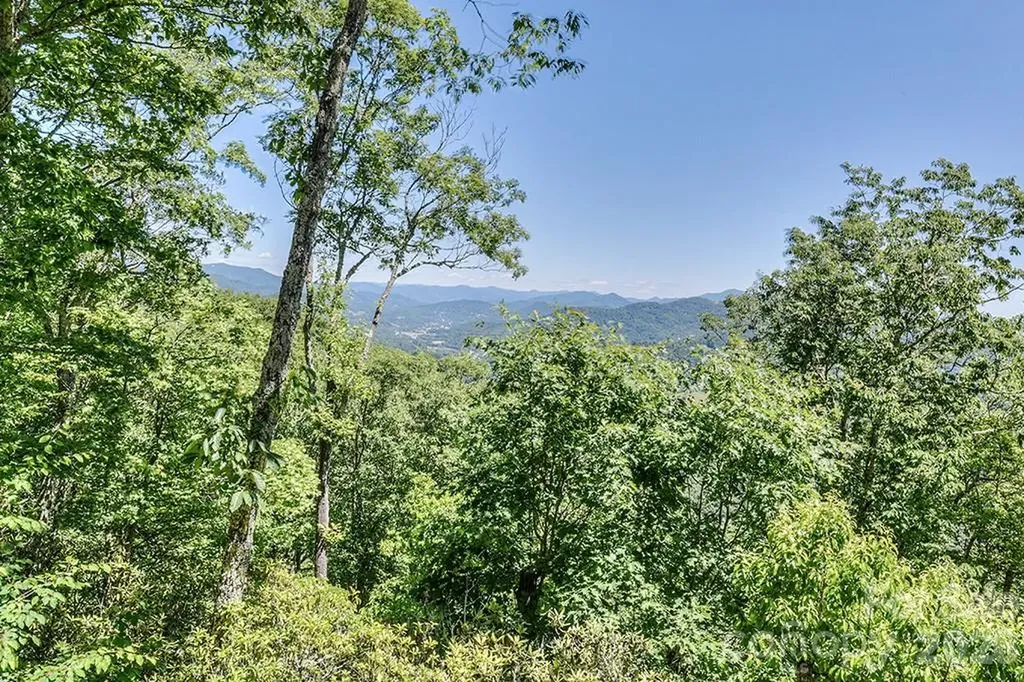 53 Kamama Trail Maggie Valley NC 28751