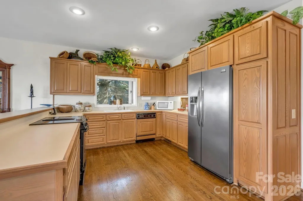 483 W Green Hill Drive Blowing Rock NC 28605