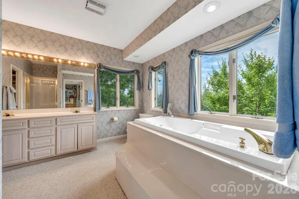 483 W Green Hill Drive Blowing Rock NC 28605