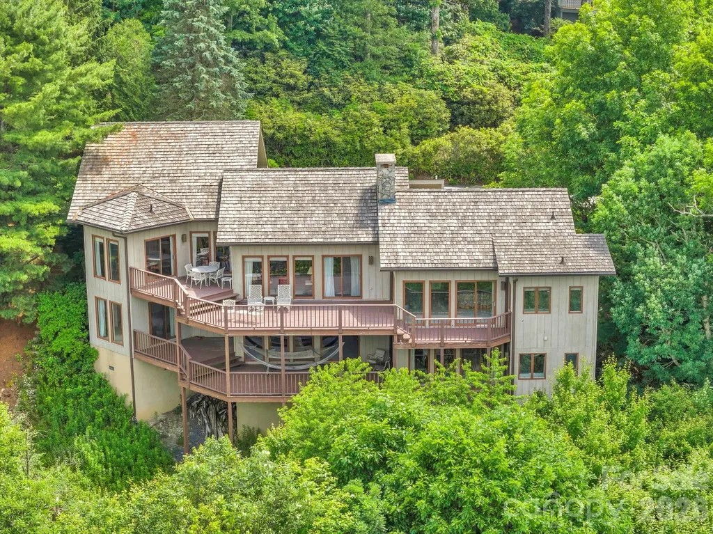 483 W Green Hill Drive Blowing Rock NC 28605