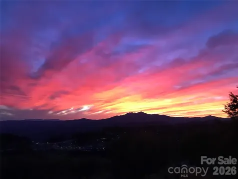 483 W Green Hill Drive Blowing Rock NC 28605