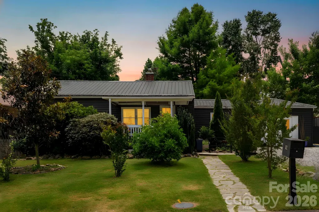 10 Eola Avenue Asheville NC 28806