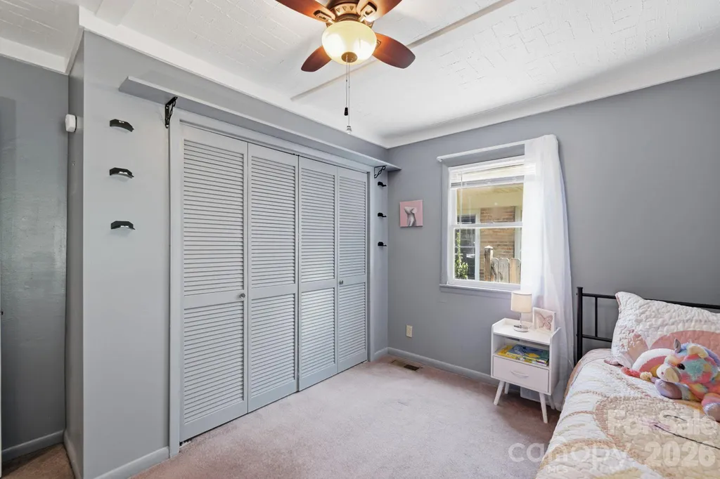 10 Eola Avenue Asheville NC 28806