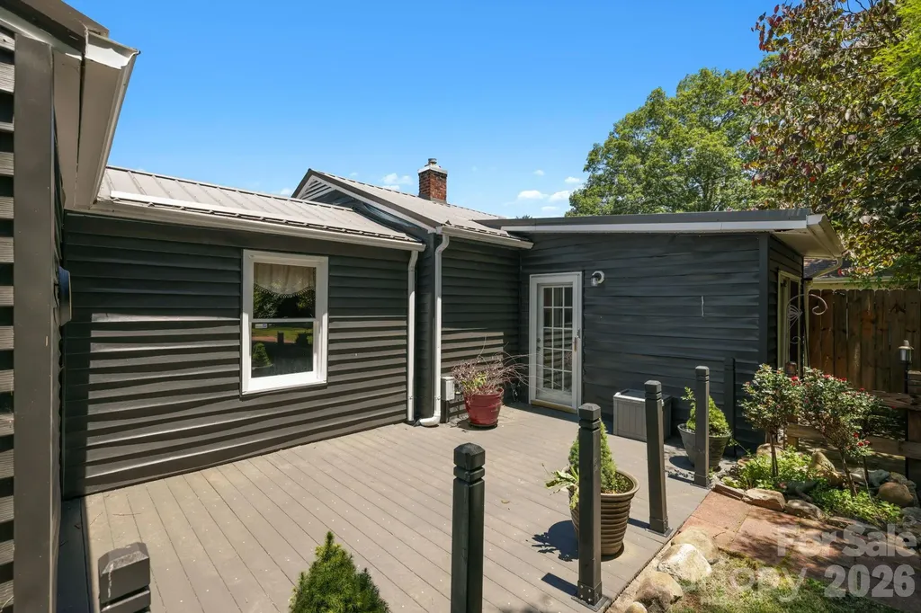 10 Eola Avenue Asheville NC 28806