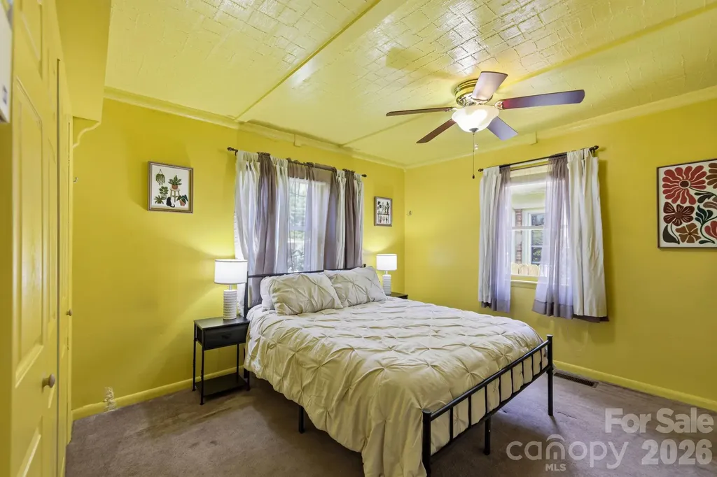 10 Eola Avenue Asheville NC 28806
