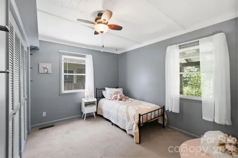 10 Eola Avenue Asheville NC 28806