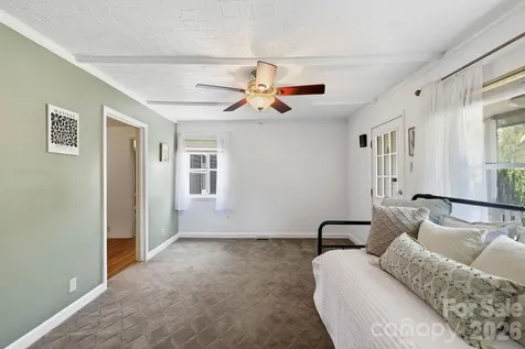 10 Eola Avenue Asheville NC 28806