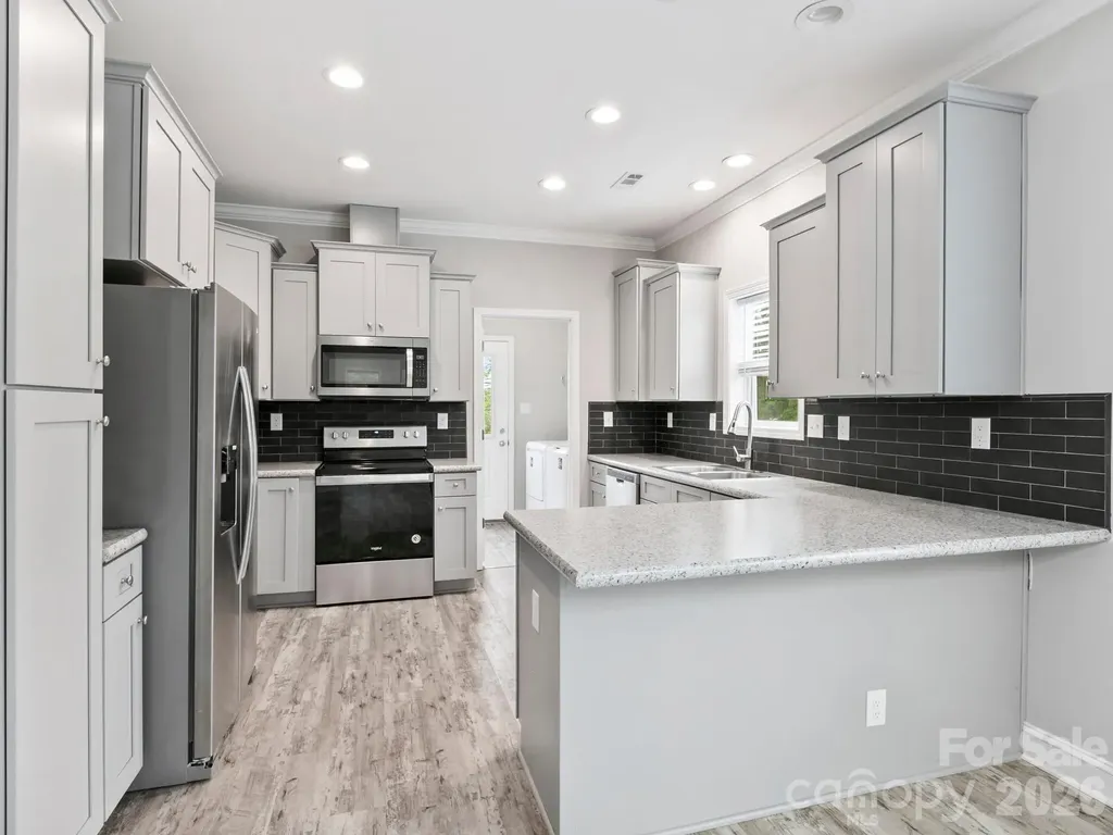 1508 Pennsylvania Avenue Hendersonville NC 28739