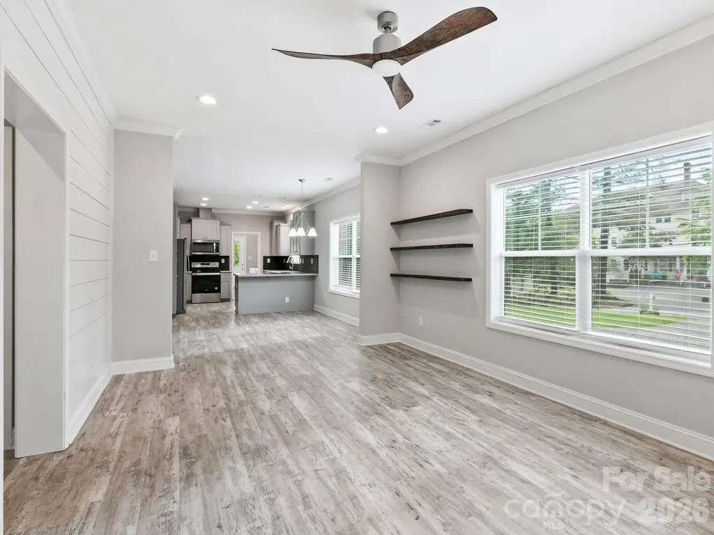 1508 Pennsylvania Avenue Hendersonville NC 28739