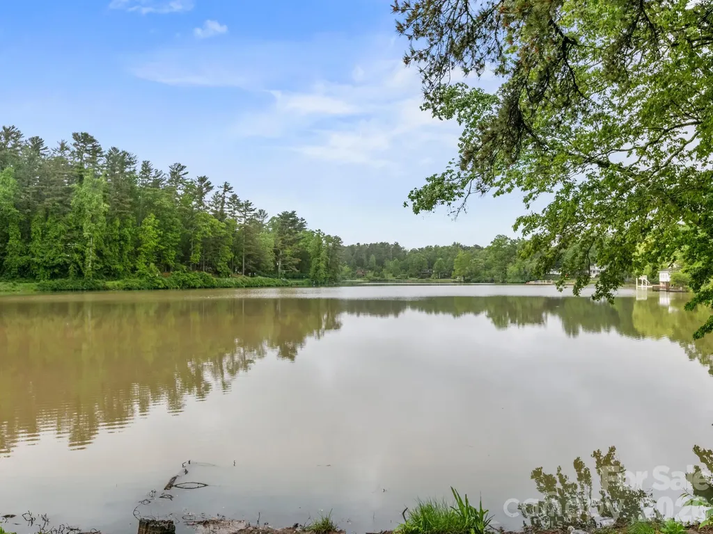 1508 Pennsylvania Avenue Hendersonville NC 28739