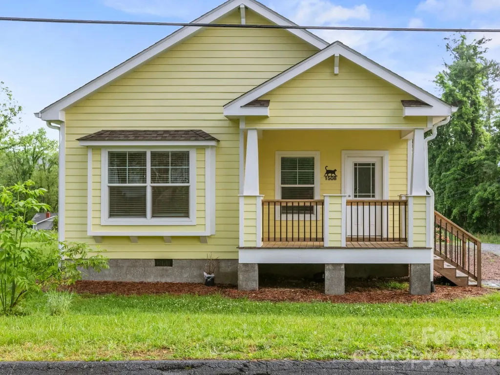 1508 Pennsylvania Avenue Hendersonville NC 28739