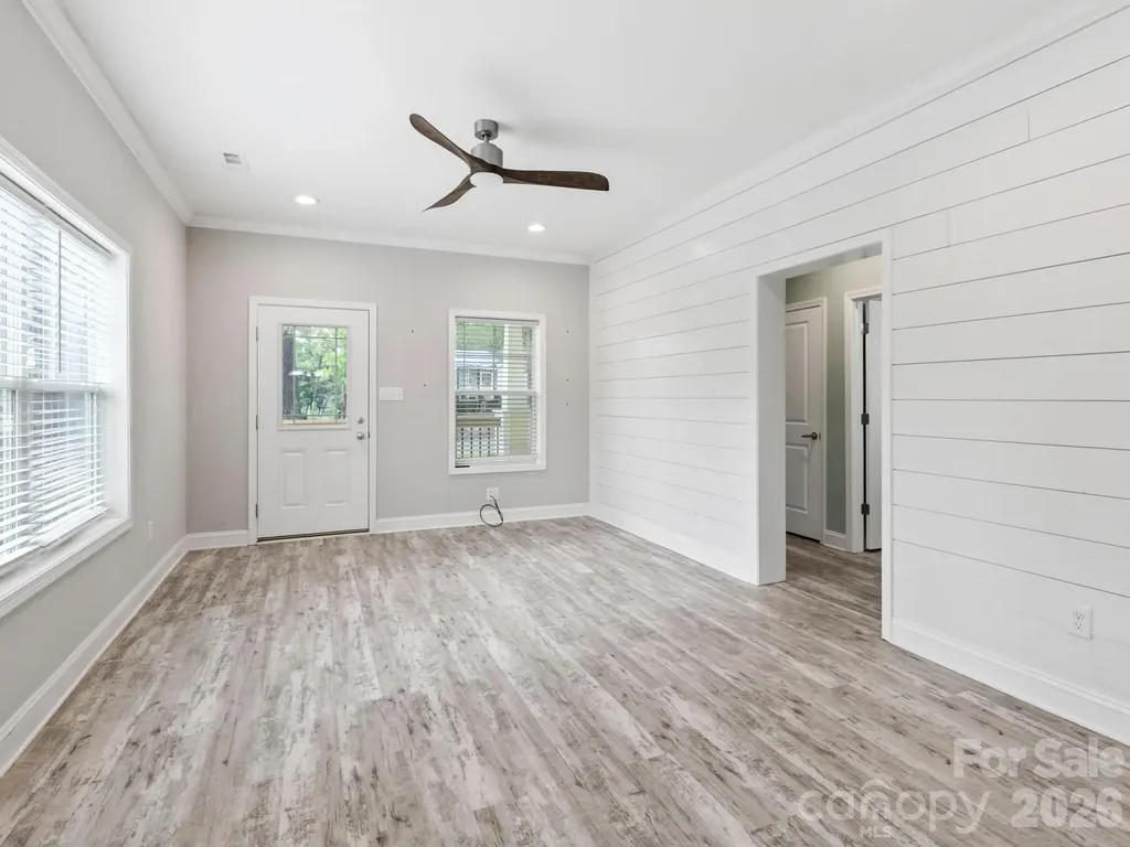 1508 Pennsylvania Avenue Hendersonville NC 28739