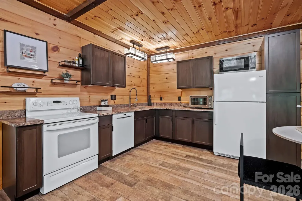 745 Mossy Oak Trail Nebo NC 28761