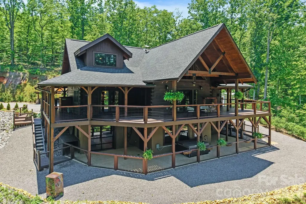 745 Mossy Oak Trail Nebo NC 28761