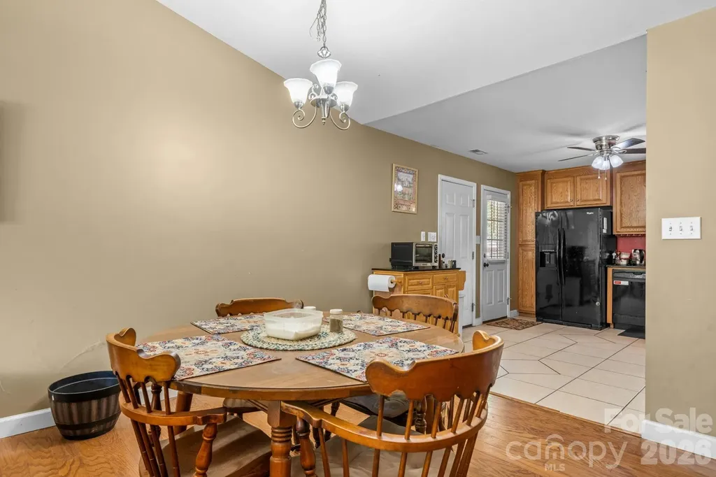 3844 Bridle Path Drive Vale NC 28168