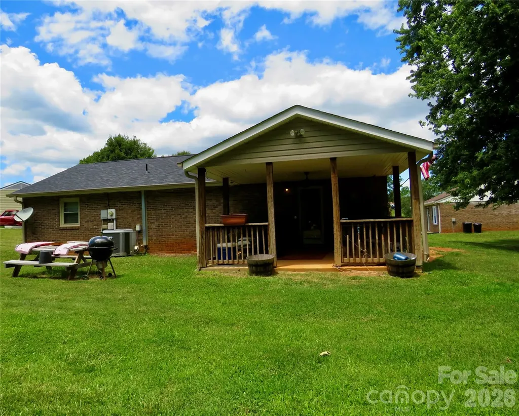 122 Tulip Trail Ellenboro NC 28040