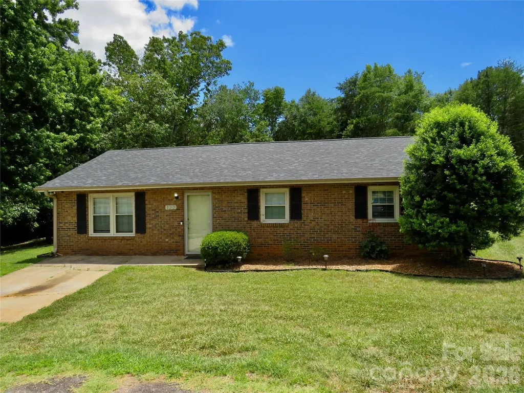 122 Tulip Trail Ellenboro NC 28040