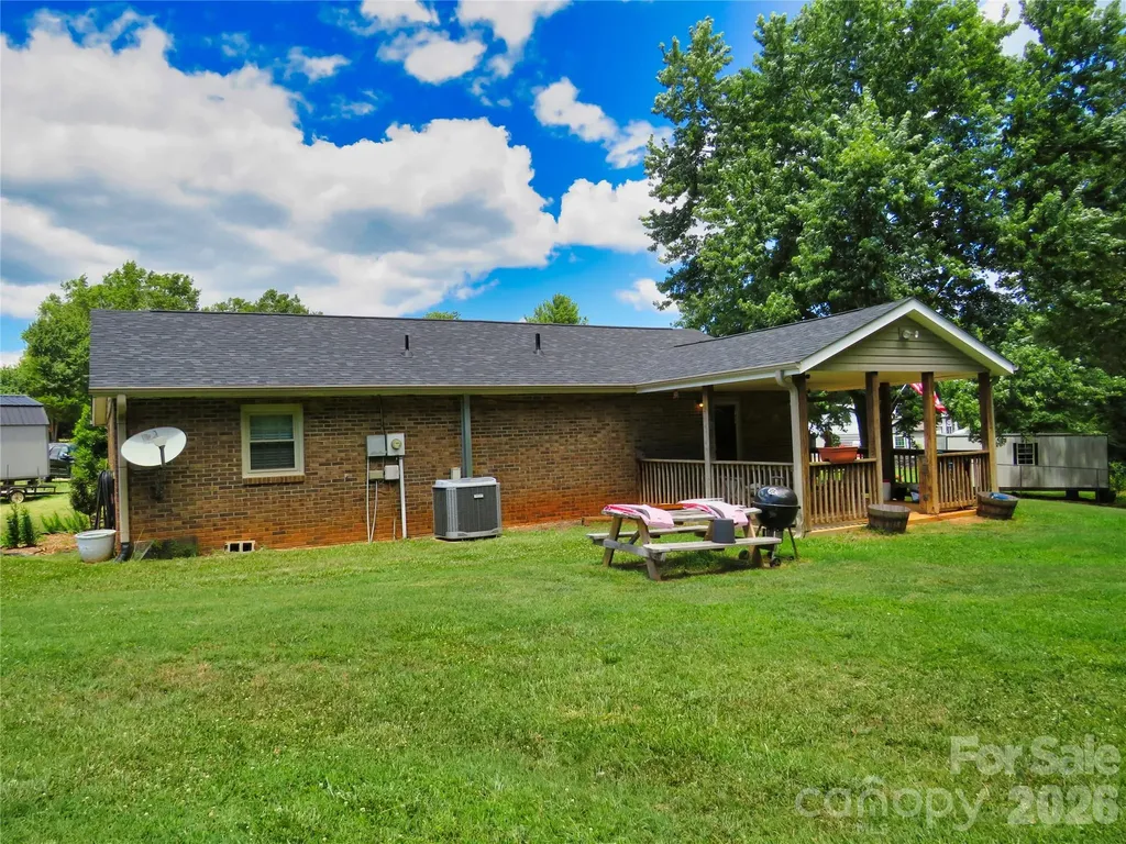 122 Tulip Trail Ellenboro NC 28040