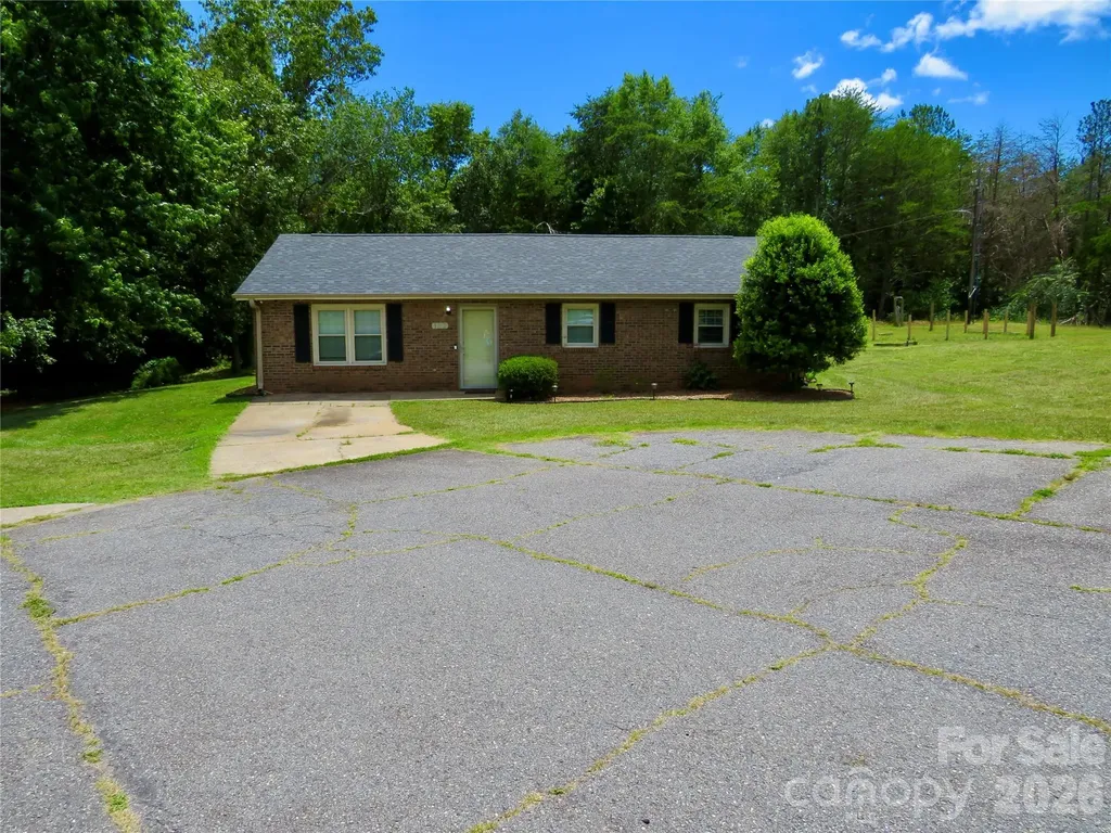 122 Tulip Trail Ellenboro NC 28040