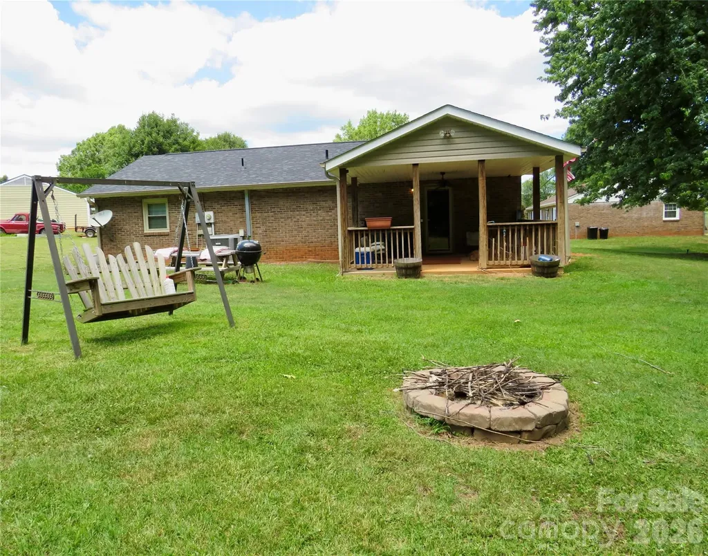 122 Tulip Trail Ellenboro NC 28040