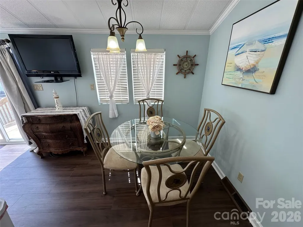 143 Dove Street New London NC 28127