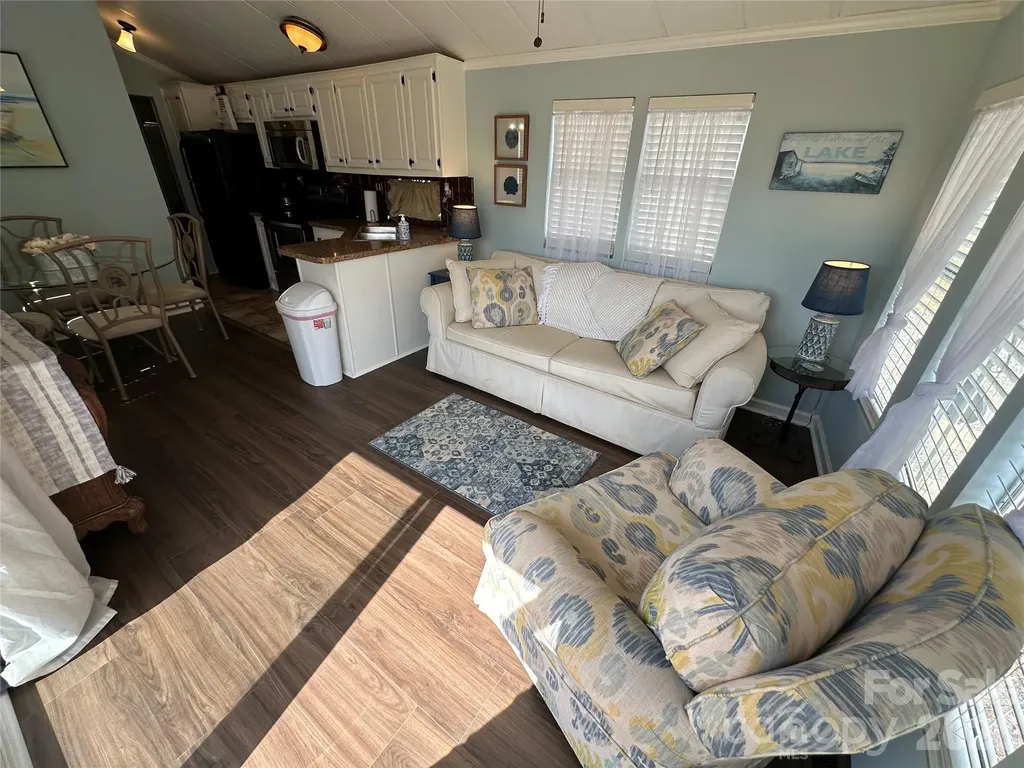 143 Dove Street New London NC 28127