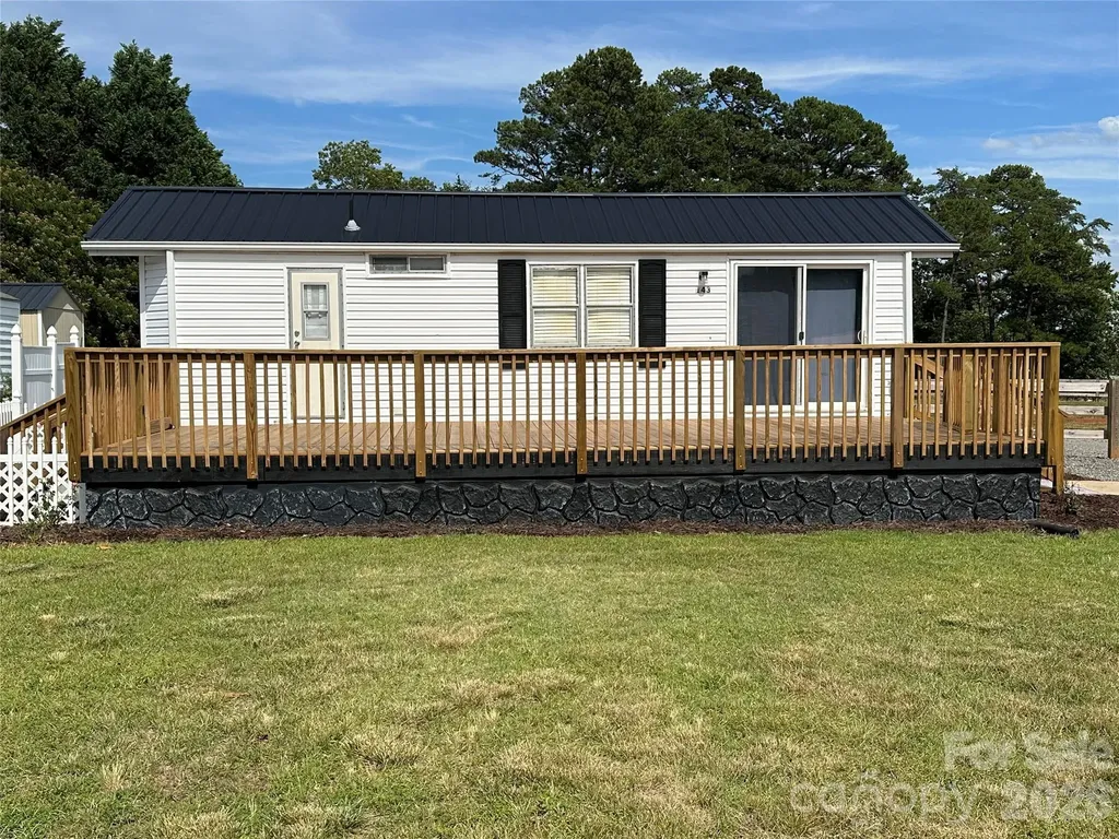 143 Dove Street New London NC 28127