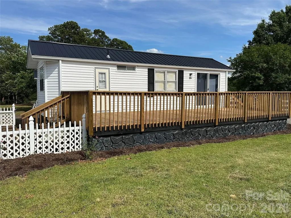 143 Dove Street New London NC 28127