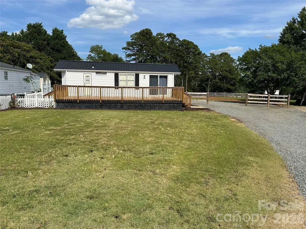 143 Dove Street New London NC 28127