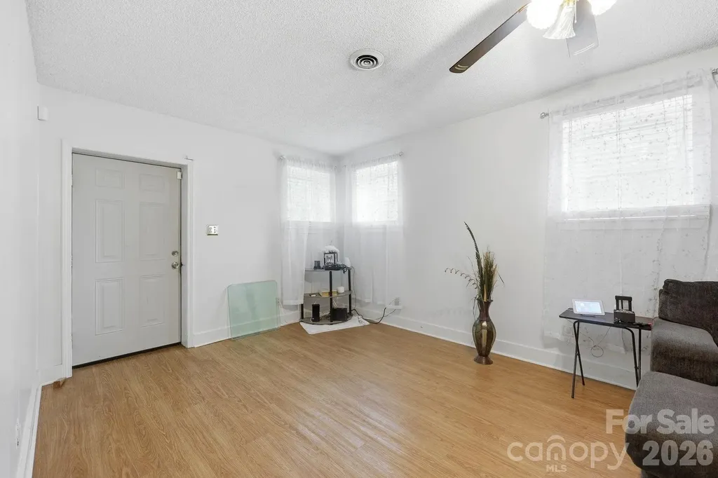 401 Grant Street Spencer NC 28027