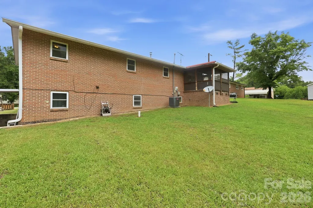 401 Grant Street Spencer NC 28027