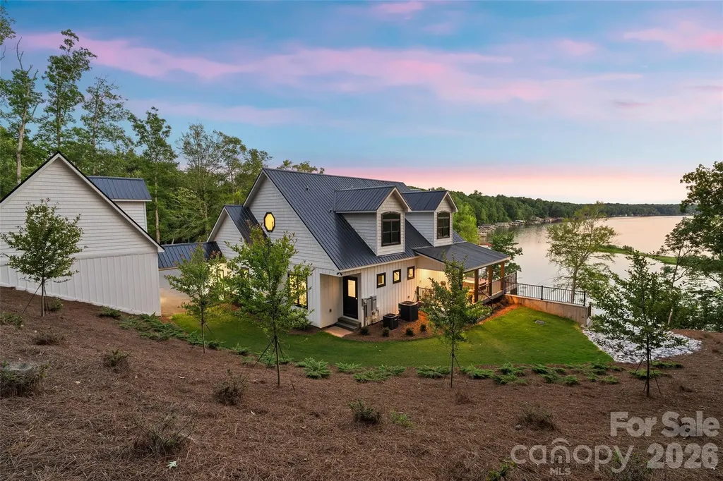 587 Carolina Drive Troy NC 27371