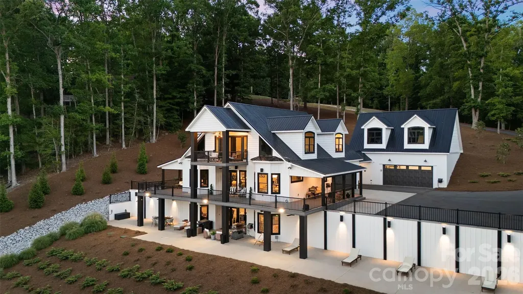 587 Carolina Drive Troy NC 27371