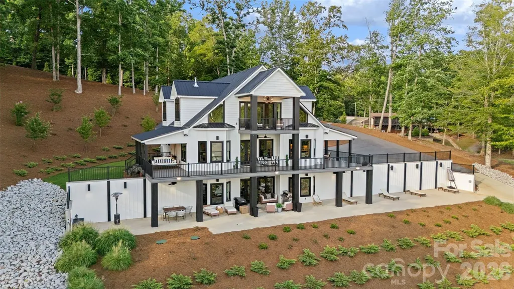 587 Carolina Drive Troy NC 27371