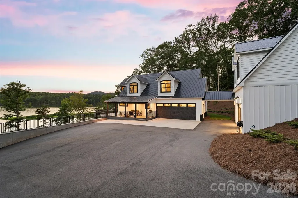 587 Carolina Drive Troy NC 27371