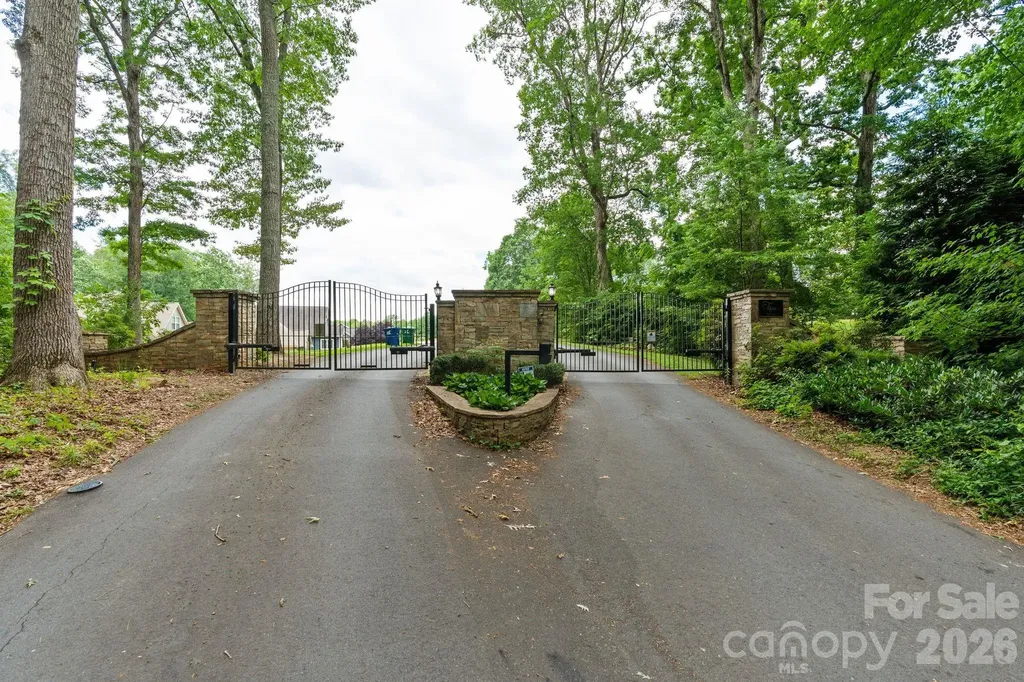 36 Copper Mill Court Candler NC 28715