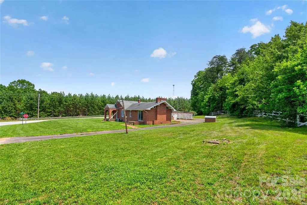 107 Carderwoody Road Statesville NC 28625