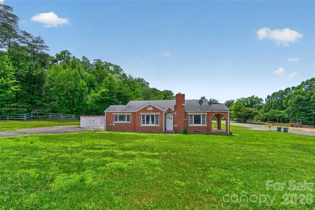 107 Carderwoody Road Statesville NC 28625