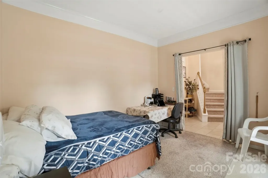 5619 Hedgecrest Place Charlotte NC 28269
