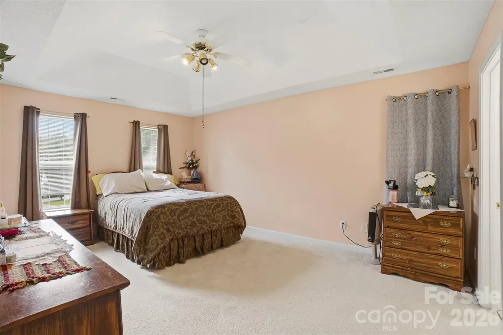 5619 Hedgecrest Place Charlotte NC 28269